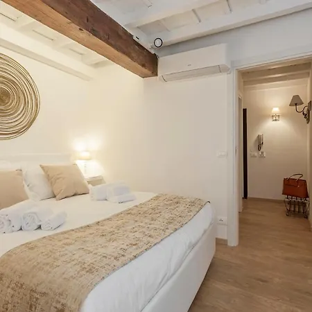Tornabuoni - Flo Centro Storico Apartman *