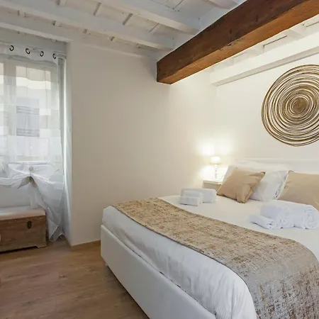 Tornabuoni - Flo Centro Storico Apartman *